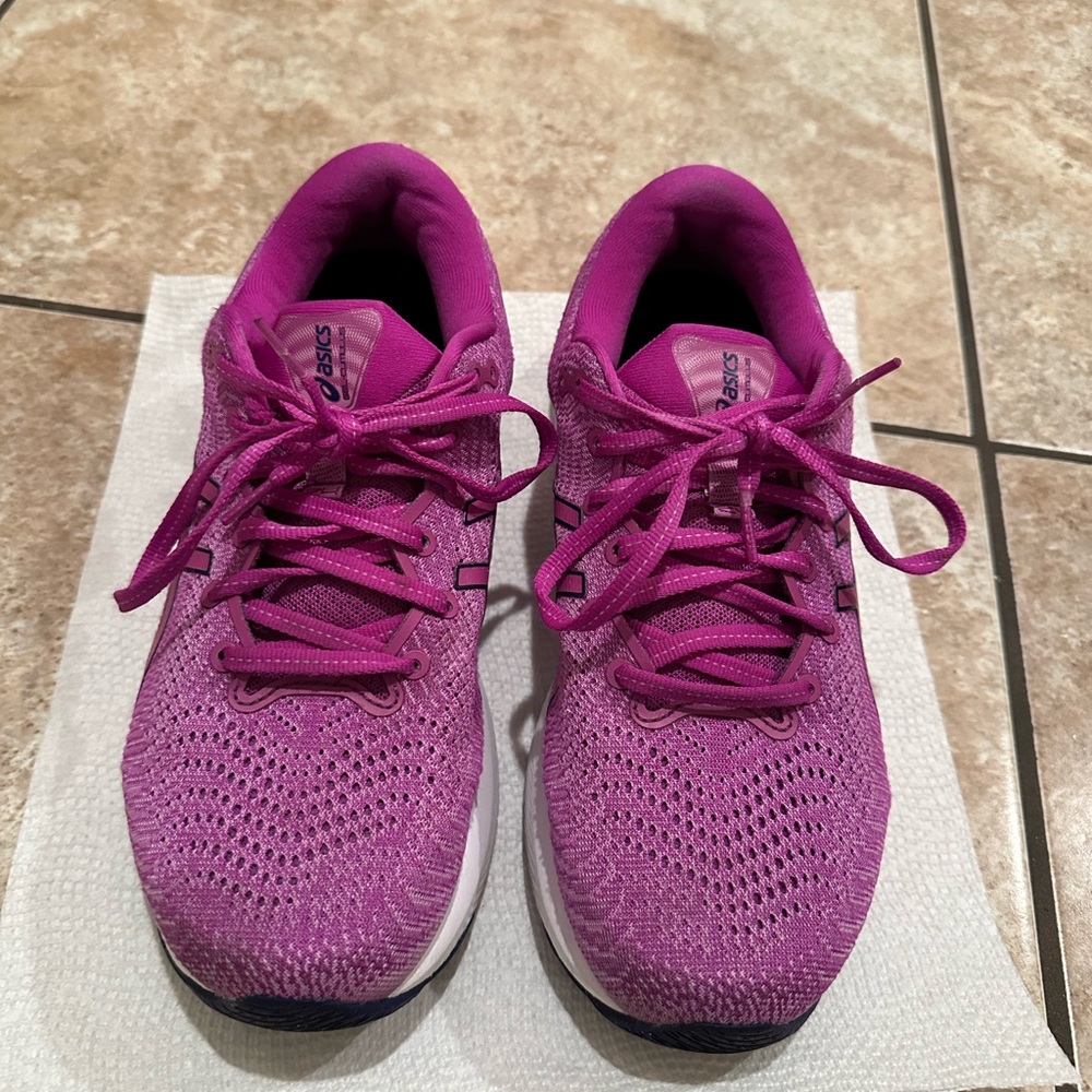 Women’s sneakers